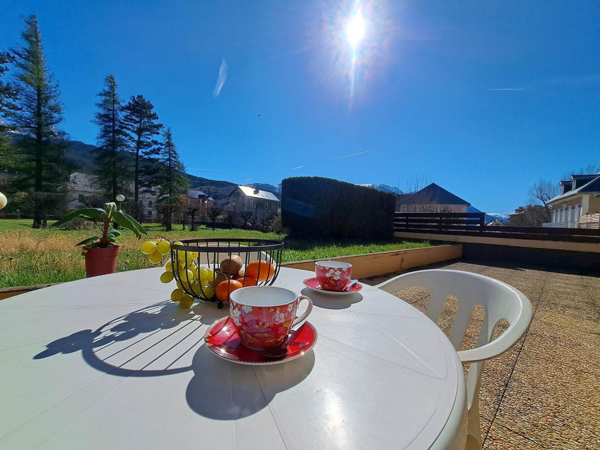 T2 Centre Barcelonnette Avec Garage, Terrasse Et Parc Prive - Fr-1-165A-101 Exterior foto